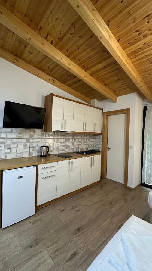 Laura Room'S Saranda Dış mekan fotoğraf