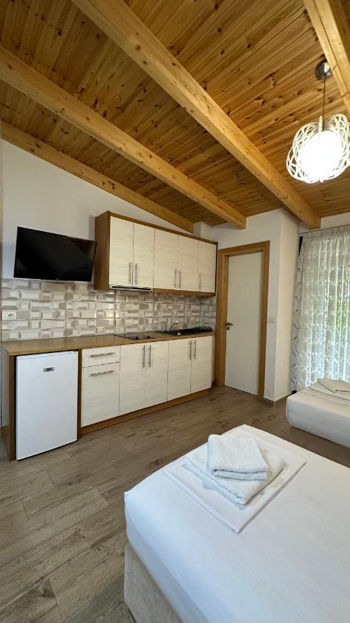 Laura Room'S Saranda Dış mekan fotoğraf